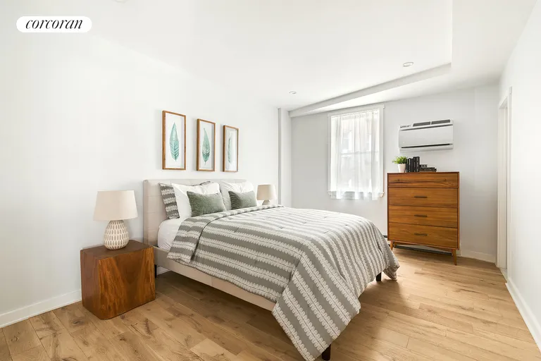 New York City Real Estate | View 150 East 2Nd Street, 2R | room 3 | View 4