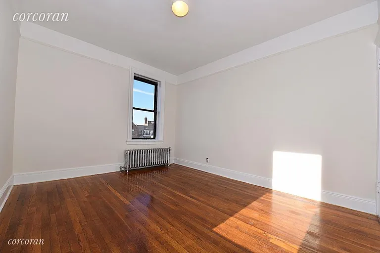 New York City Real Estate | View 30-56 30th Street, 4G | room 6 | View 7