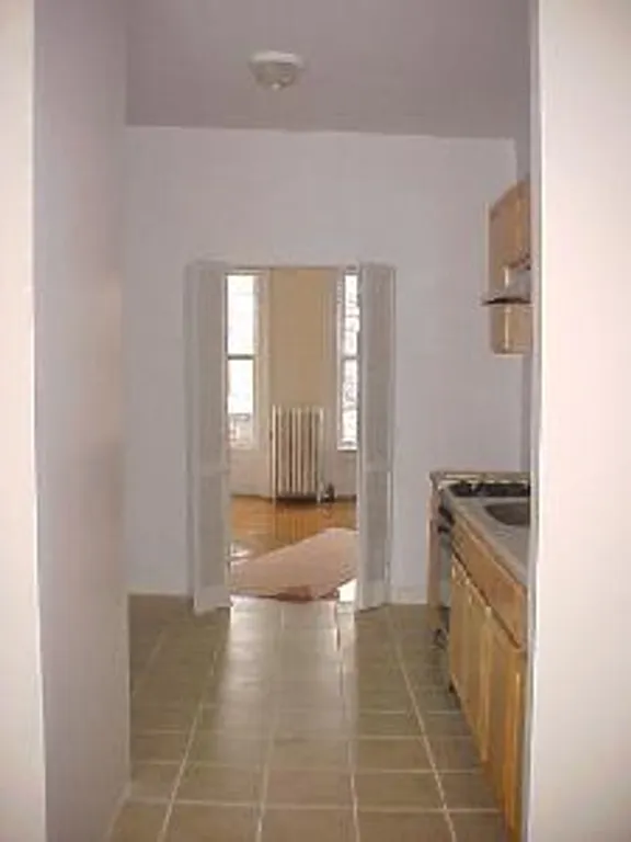 New York City Real Estate | View 192 Clermont Avenue, 2 | room 4 | View 5