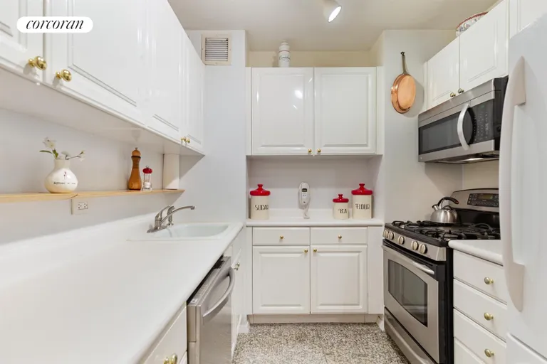 New York City Real Estate | View 170 East 87th Street, E10H | Kitchen | View 3