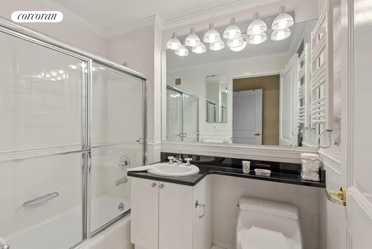 New York City Real Estate | View 404 East 76th Street, 24C | Bathroom | View 5