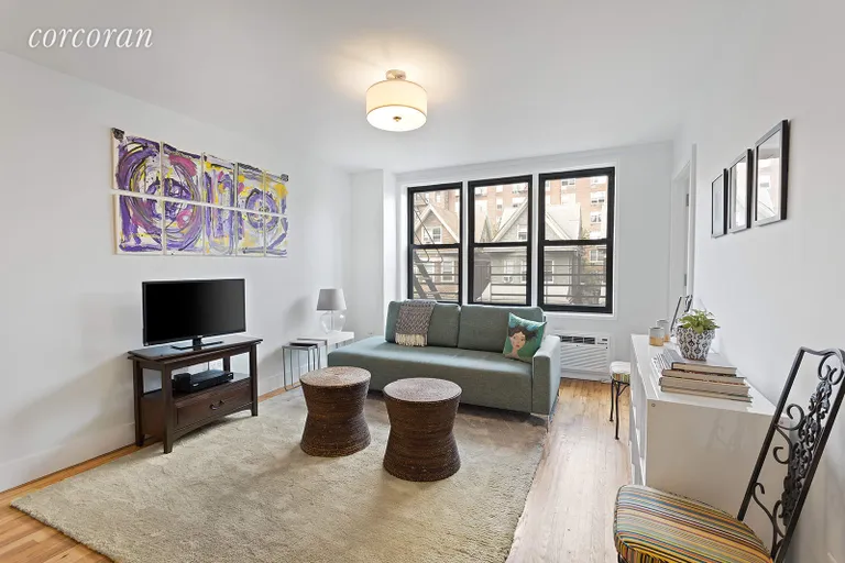 New York City Real Estate | View 515 East 7th Street, 2L | Sunny spacious Living Room | View 2