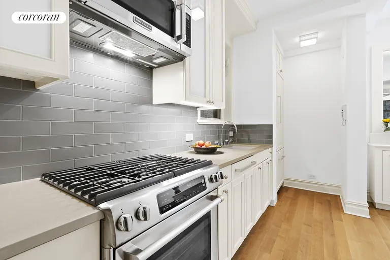 New York City Real Estate | View 40 West 67th Street, 2D | room 4 | View 5