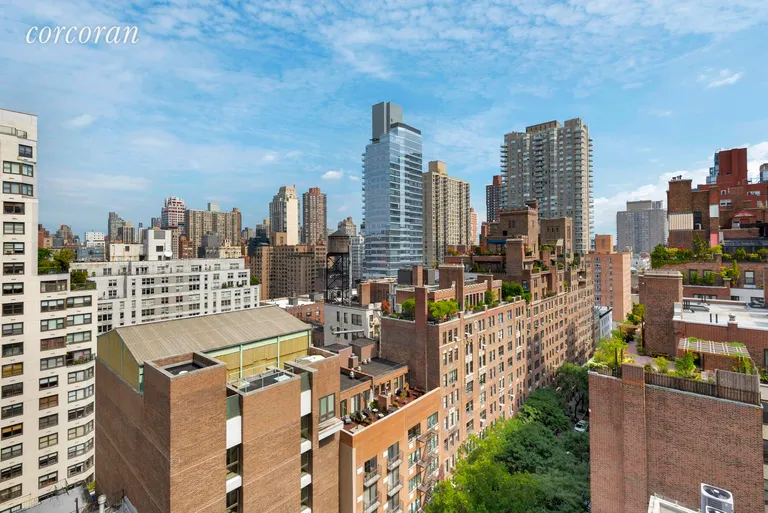 New York City Real Estate | View 203 East 72nd Street, 12E | room 3 | View 4