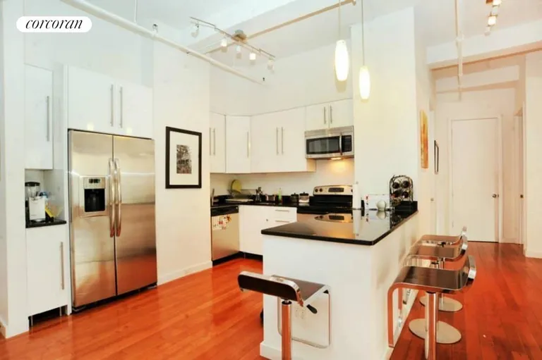 New York City Real Estate | View 208 West 30th Street, 302 | room 2 | View 3