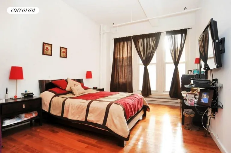 New York City Real Estate | View 208 West 30th Street, 302 | room 5 | View 6