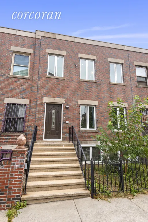 New York City Real Estate | View 221 Tompkins Avenue, 2 | 2 Beds, 1 Bath | View 1