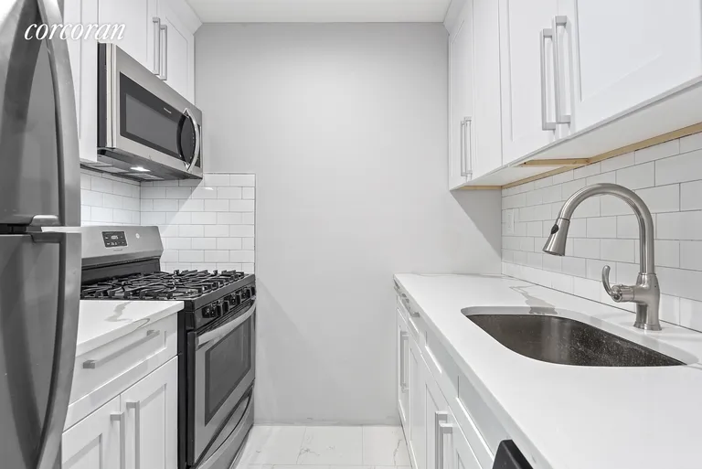 New York City Real Estate | View 221 Tompkins Avenue, 2 | room 3 | View 4