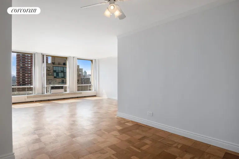 New York City Real Estate | View 333 East 30th Street, 18K | Foyer | View 5