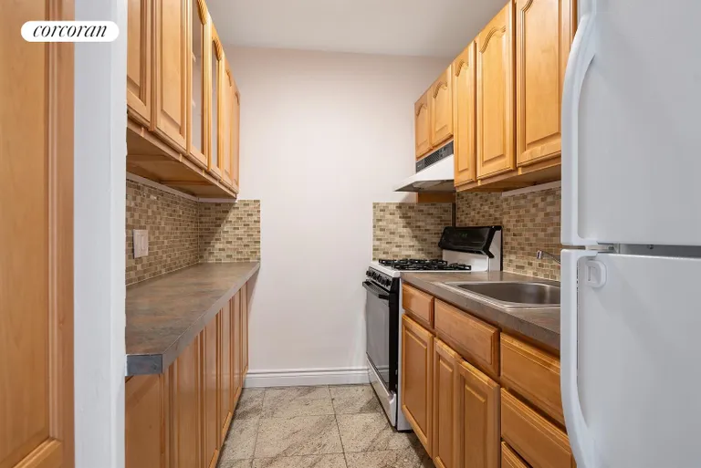 New York City Real Estate | View 333 East 30th Street, 18K | Kitchen | View 3