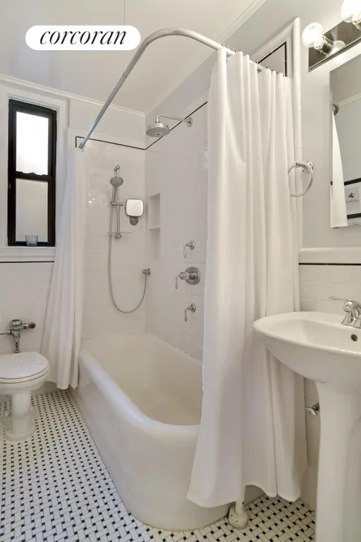New York City Real Estate | View 225 Lincoln Place, 3B | room 6 | View 7