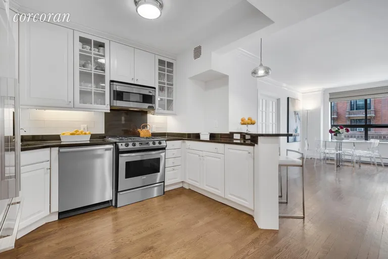 New York City Real Estate | View 330 West End Avenue, 4A | room 2 | View 3
