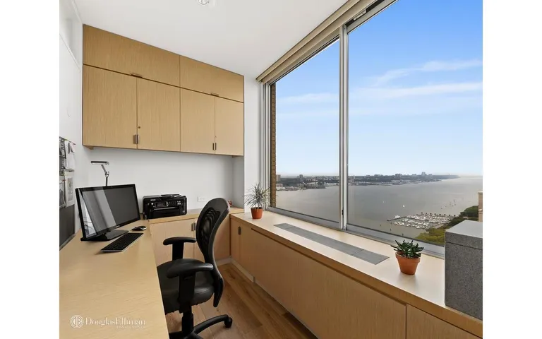 New York City Real Estate | View 200 Riverside Boulevard, 42B | room 7 | View 8