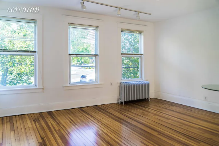 New York City Real Estate | View 686 Saw Mill River Road, 2 | room 1 | View 2