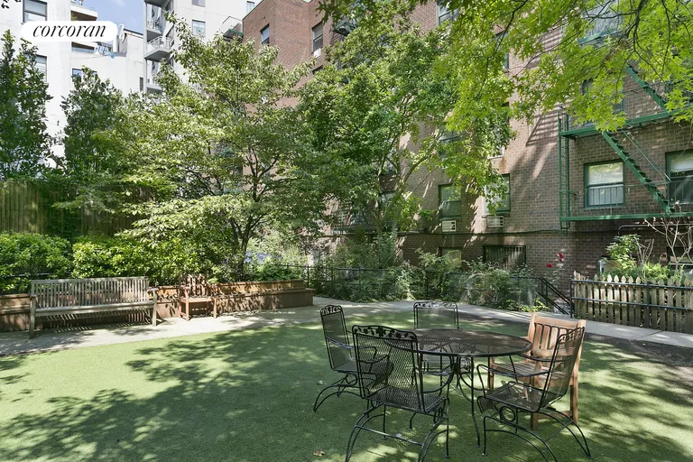 New York City Real Estate | View 156 Bank Street, 3A | Shared garden | View 7