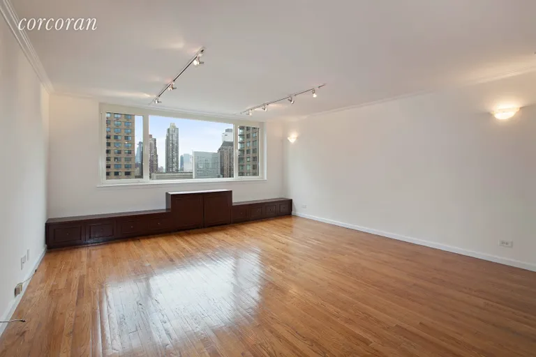 New York City Real Estate | View 45 West 67th Street, 24C | room 1 | View 2