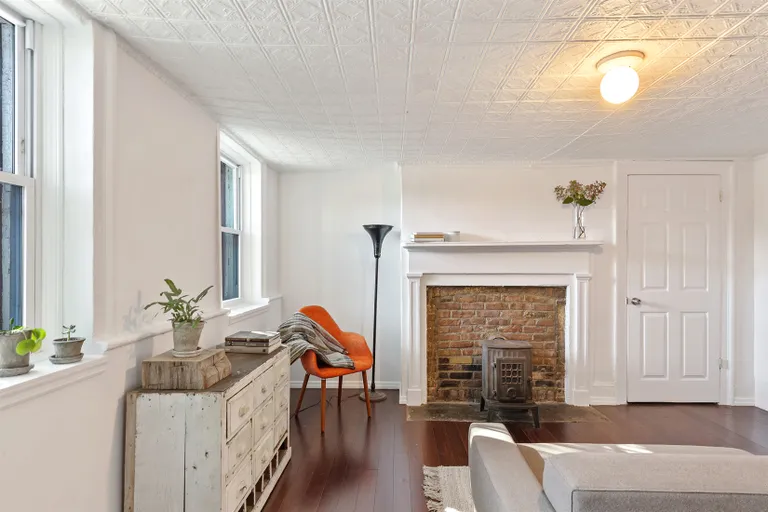 New York City Real Estate | View 70 Adelphi Street, 1 | Living Room | View 2