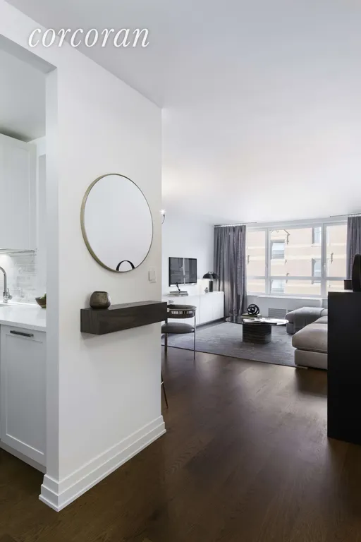New York City Real Estate | View 200 East 94th Street, 226 | room 1 | View 2