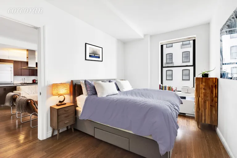 New York City Real Estate | View 225 Fifth Avenue, 8N | room 2 | View 3