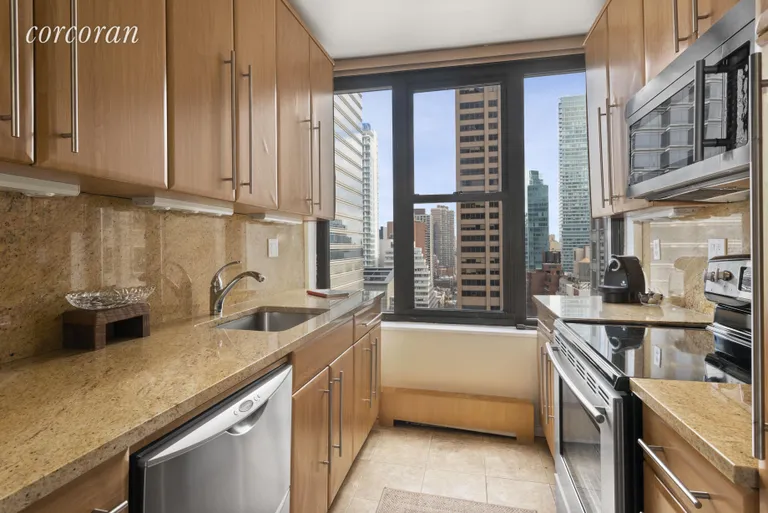 New York City Real Estate | View 117 East 57th Street, 24H | room 1 | View 2