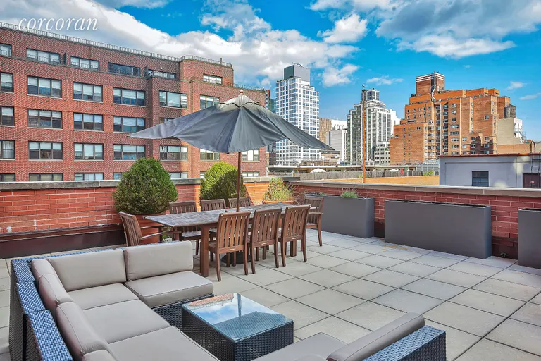 New York City Real Estate | View 300 East 64th Street, 9C | 1 Bed, 2 Baths | View 1