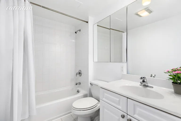 New York City Real Estate | View 9718 Fort Hamilton Pkwy, 2G | Two full bathrooms | View 5