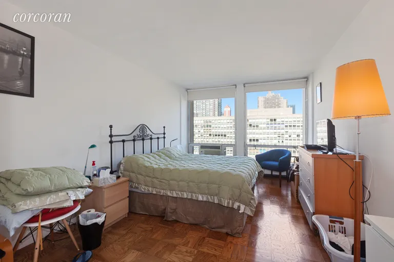 New York City Real Estate | View 333 East 30th Street, 19A | room 2 | View 3