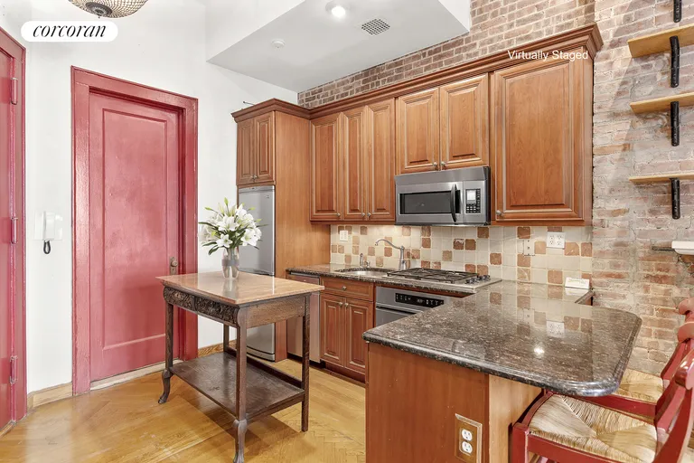 New York City Real Estate | View 22 West 76th Street, 2F | room 3 | View 4