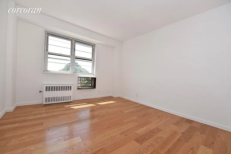 New York City Real Estate | View 47-50 59th Street, 8H | room 5 | View 6