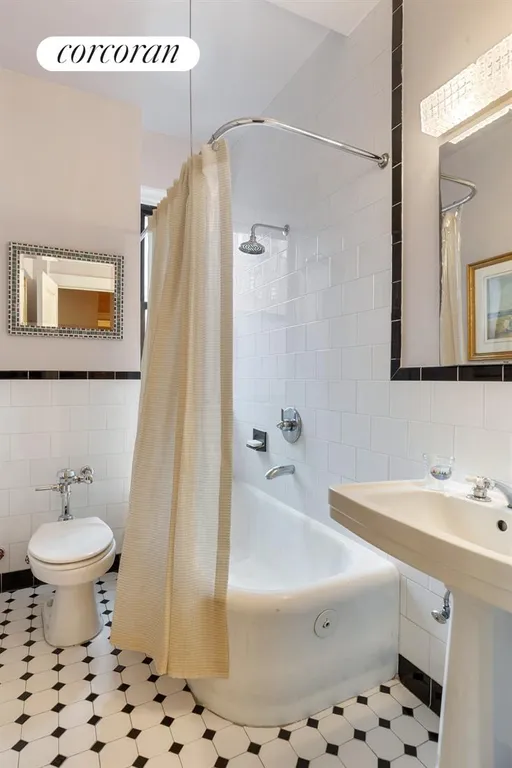 New York City Real Estate | View 129 East 82nd Street, 6B | Main Bathroom | View 10