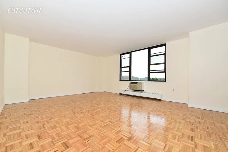 New York City Real Estate | View 235 South Lexington Avenue, 9D | 3 Beds, 1 Bath | View 1