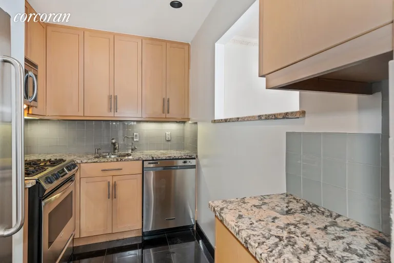 New York City Real Estate | View 201 West 74th Street, 11G | Kitchen | View 6
