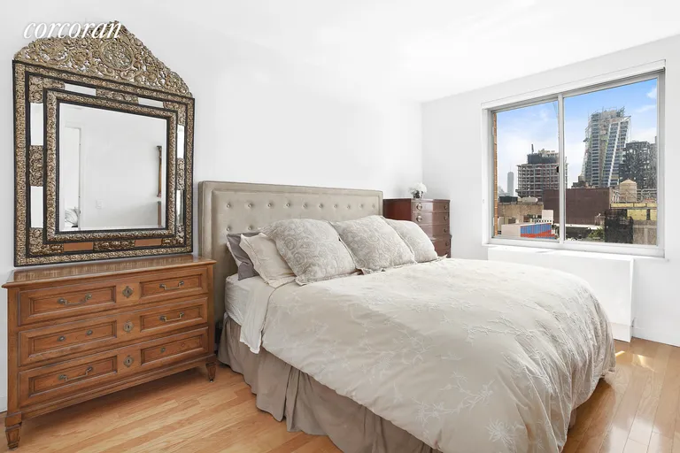 New York City Real Estate | View 555 West 23rd Street, S14E | room 2 | View 3
