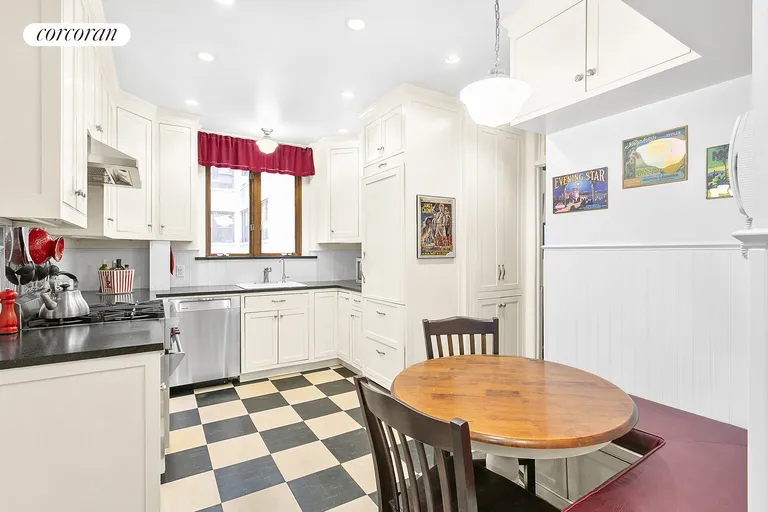 New York City Real Estate | View 895 West End Avenue, 5B | Eat-in chef's kitchen | View 5