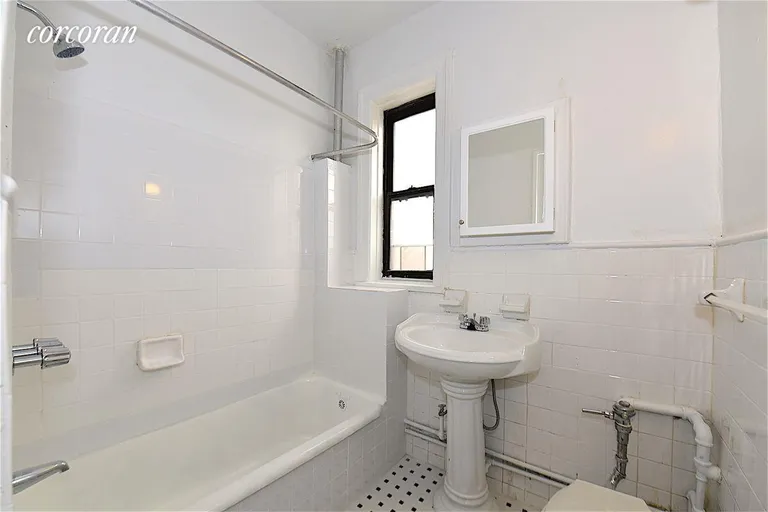 New York City Real Estate | View 30-86 32nd Street, 8 | room 6 | View 7