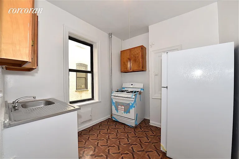 New York City Real Estate | View 30-86 32nd Street, 8 | room 5 | View 6