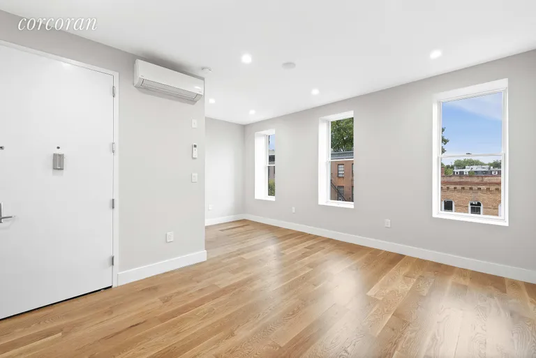 New York City Real Estate | View 140 Jefferson Avenue, 3 | Generous living space with dining nook! | View 3