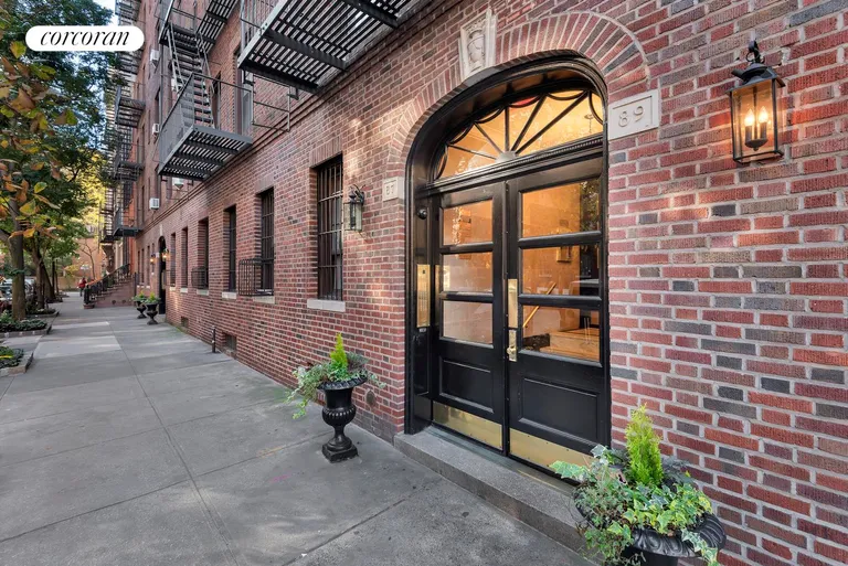 New York City Real Estate | View 87 Barrow Street, 5F | room 5 | View 6