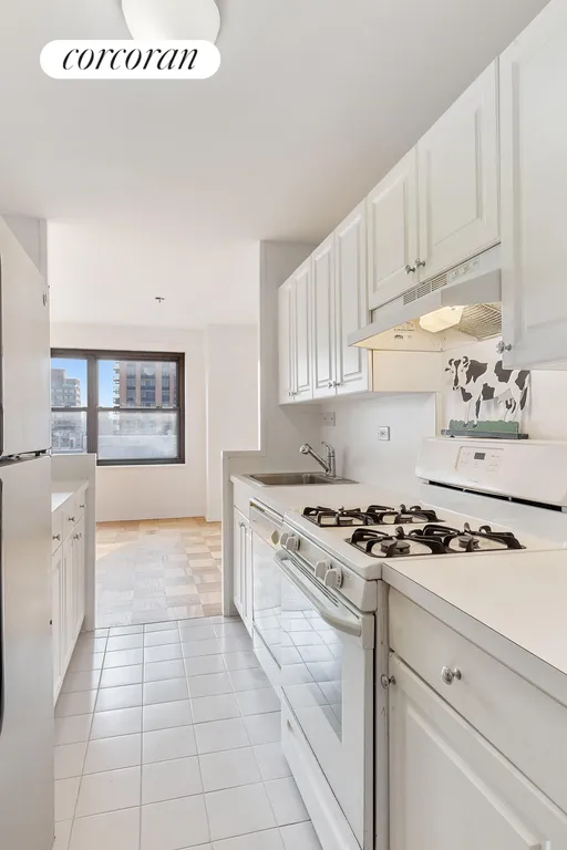 New York City Real Estate | View 160 West End Avenue, 27P | Open chef's kitchen,plenty of prep area and light | View 5