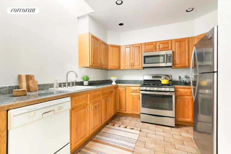 New York City Real Estate | View 25 Montgomery Place, 4 | room 2 | View 3
