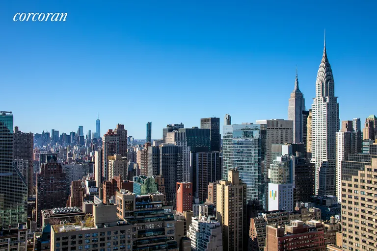 New York City Real Estate | View 100 United Nations Plaza, 50B | Panoramic city views to the south and west | View 2
