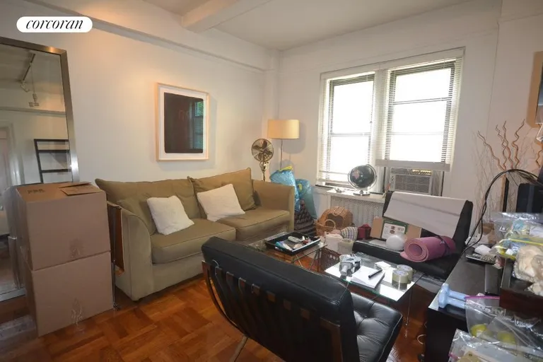 New York City Real Estate | View 133 West 71st Street, 3A | room 3 | View 4