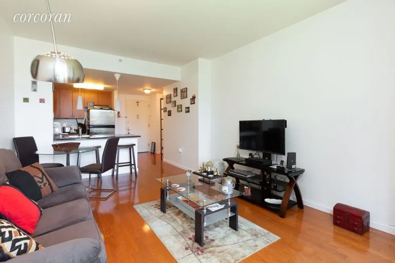 New York City Real Estate | View 455 Main Street, 5G | room 1 | View 2