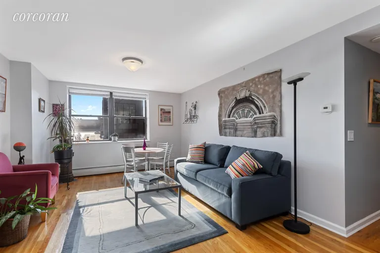 New York City Real Estate | View 156 Sackett Street, 4C | 2 Beds, 1 Bath | View 1