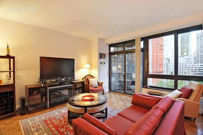 New York City Real Estate | View 100 United Nations Plaza, 14C | 1 Bed, 1 Bath | View 1