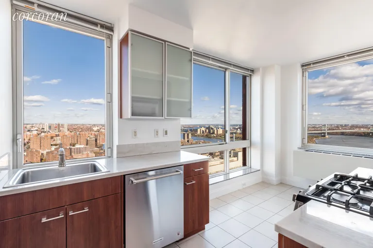 New York City Real Estate | View 215-217 East 96th Street, 36H | room 6 | View 7