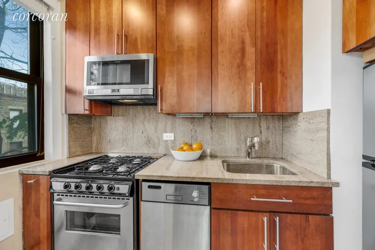 New York City Real Estate | View 107 West 86th Street, 6D | room 2 | View 3
