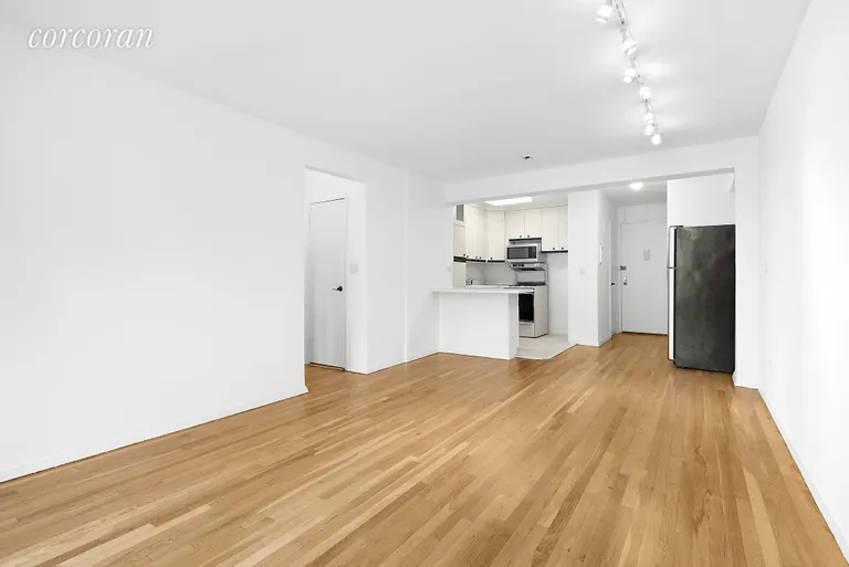 New York City Real Estate | View 200 East 28th Street, 5B | 1 Bed, 1 Bath | View 1