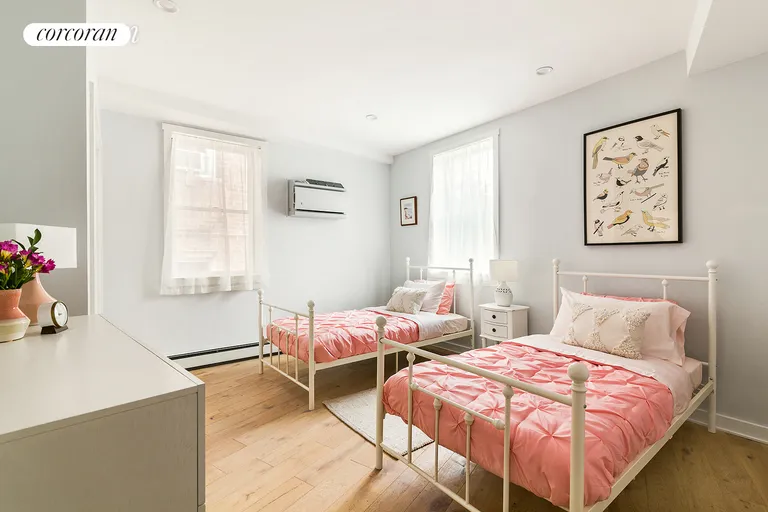 New York City Real Estate | View 150 East 2Nd Street, 3R | room 5 | View 6