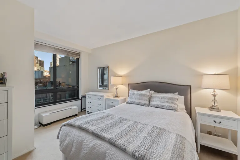 New York City Real Estate | View 100 United Nations Plaza, 7G | Spacious second bedroom | View 5